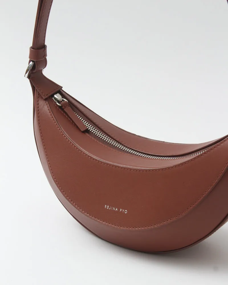 Petite Banana Bag Leather Nappa Tan