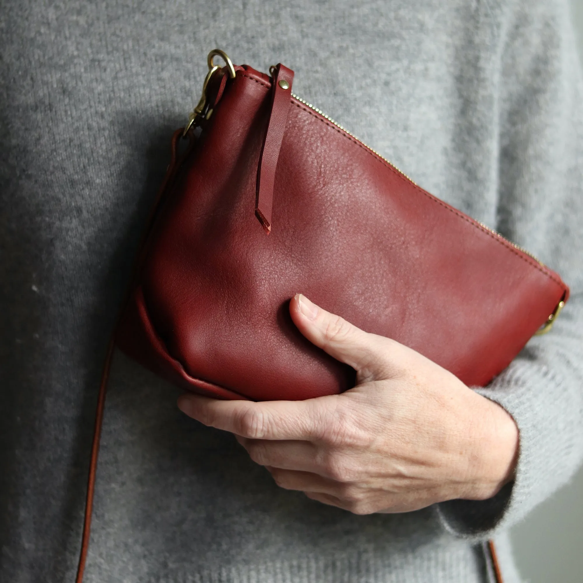 Small Leather Convertible Crossbody Clutch Bag - Red Pebble